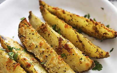 Garlic And Parmesan Seasoned Baked Potato Wedges