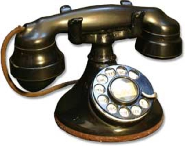 Hazel’s Antique Telephone